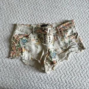 Billabong floral lace up shorts - Size 11